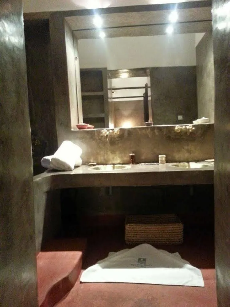 Riad Des Eaux Et Spa 마라케시