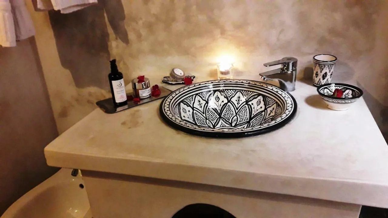 Riad Des Eaux Et Spa 마라케시 4*,