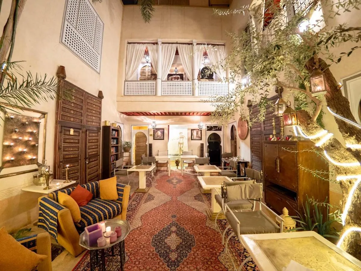 Contactos de Riad Des Eaux Et Spa